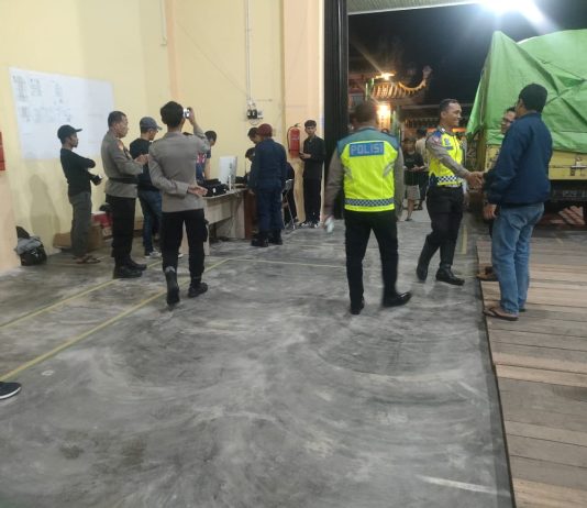 Amankan Pengawalan Logistik Pemilu bukti Peran Penting Satgas Kamseltibcarlantas Ops Mantap Brata Polres Singkawang